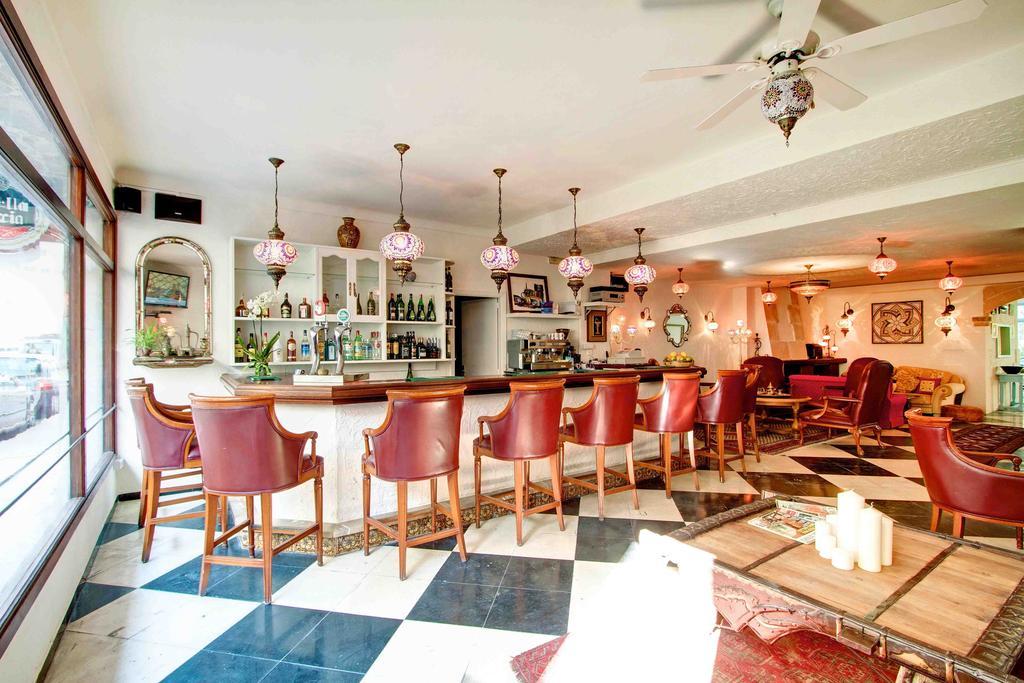 Hostal Paris Port de Pollença Kültér fotó